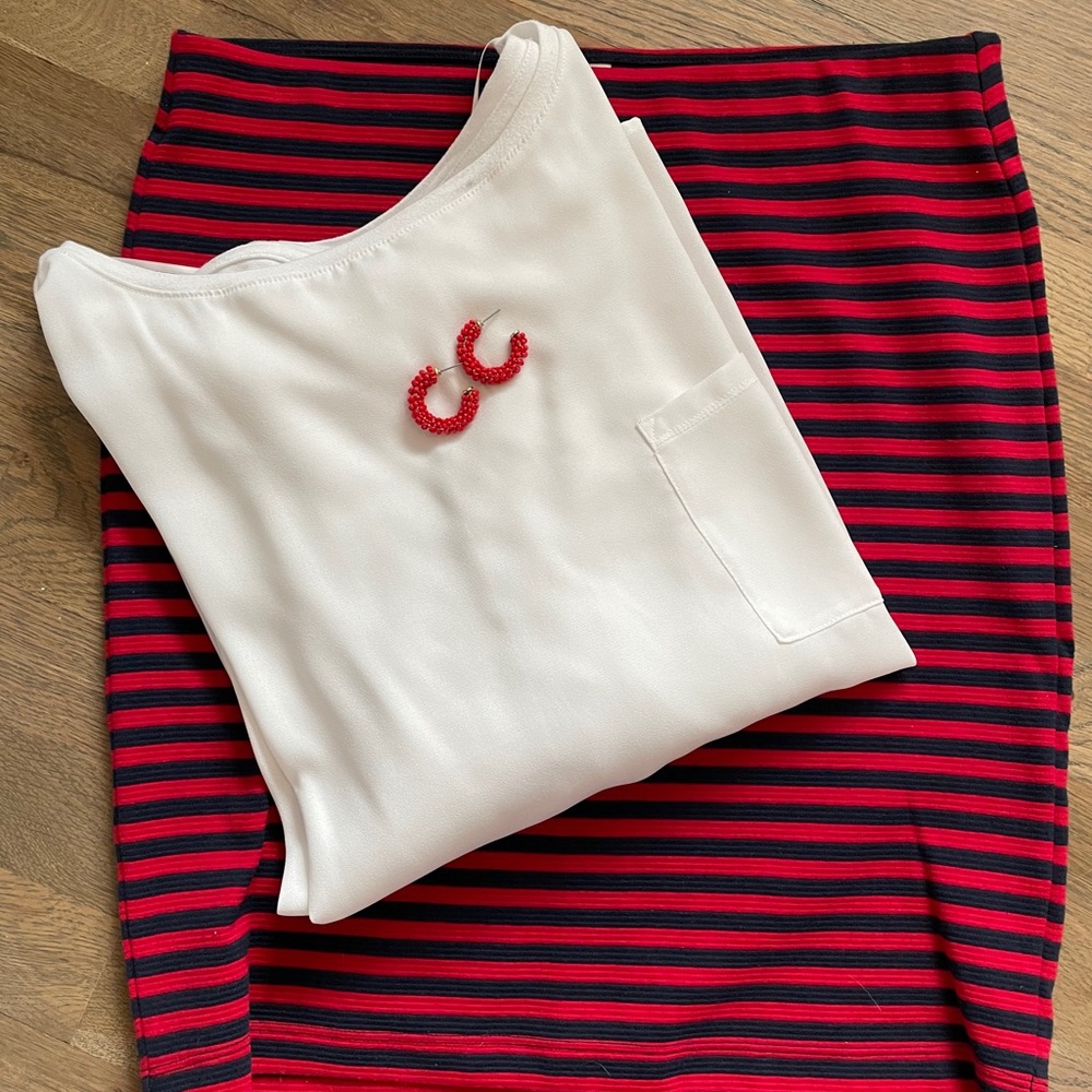 Old Navy Red & Navy Pencil Skirt